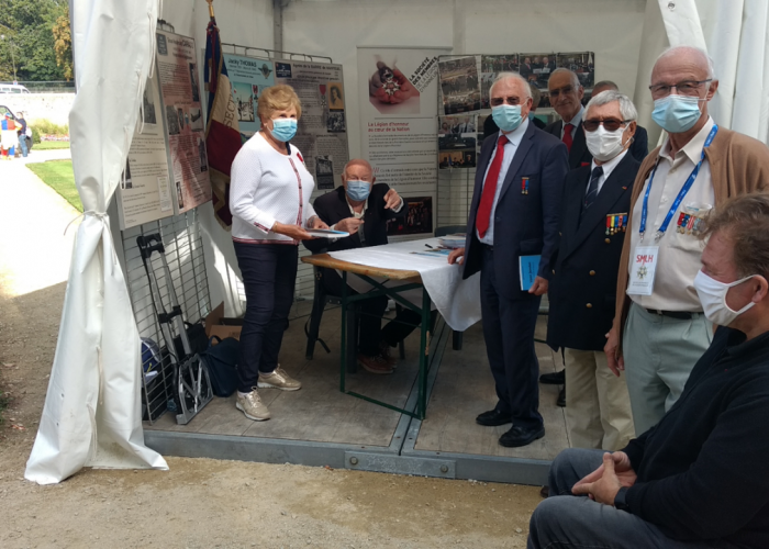 yann-jandot-02 un aperçu de la tente de la section SMLH du Mrobihan